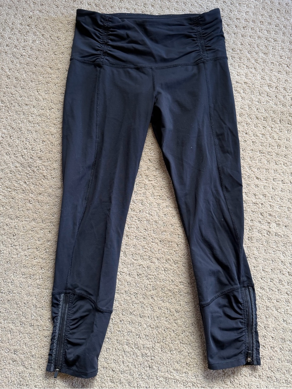 Lululemon Run Tight Crop leggings ruched detailing waist & ankles side zipper 6